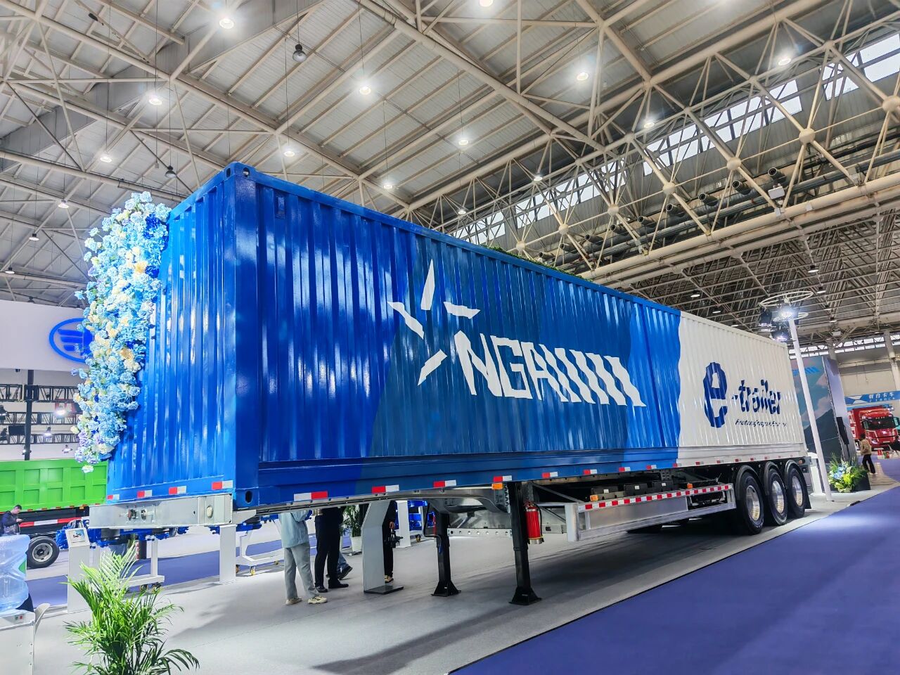 NGA 智能電動(dòng)半掛車(chē)成為 2025 中國(guó)國(guó)際商用車(chē)展會(huì)上的明星產(chǎn)品！